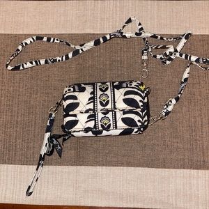 Vera Bradley wristlet/crossbody/clutch